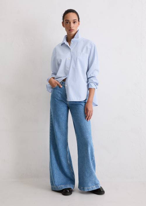 Bluzka oversize w paski Bright Blue w widoku z przodu