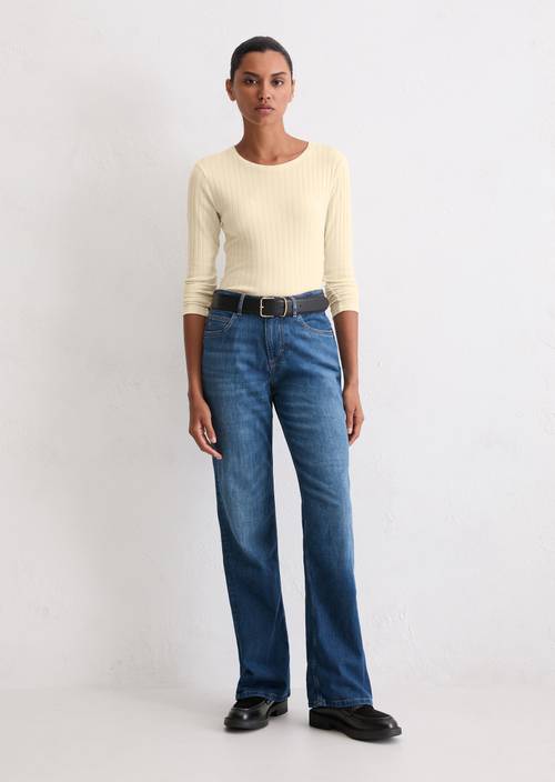 Jeans model Kiruna flared Dark Blue in front view