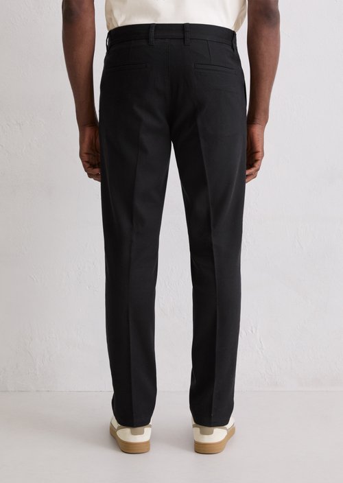 Chino model Osby tapered — Black