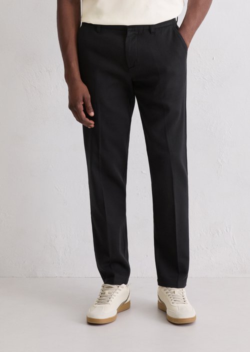 Chino model Osby tapered — Black
