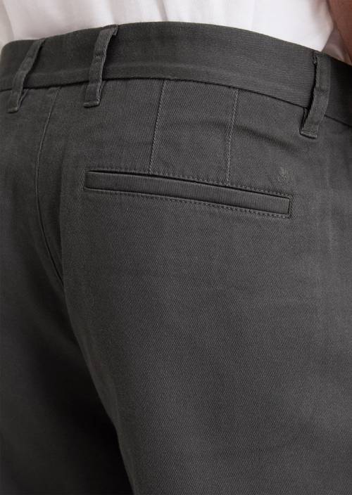 Chino model Osby tapered Light Graphite in detail view