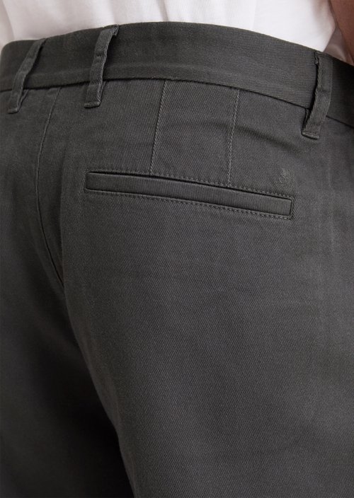 Chino model Osby tapered — Light Graphite