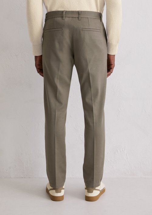 Chino model Osby tapered — Pavestone