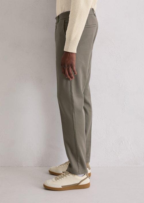 Chino model Osby tapered — Pavestone