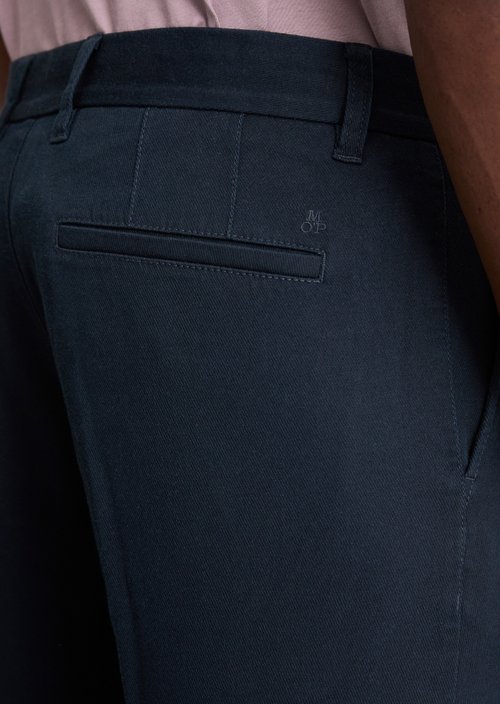 Chino model Osby tapered — Dark Navy