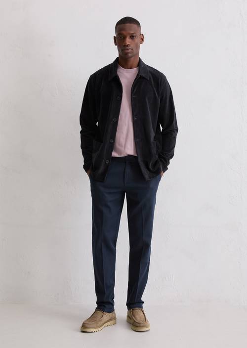 Chino model Osby tapered Dark Navy in front view