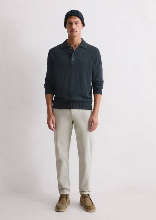 Chino model Osby taps toelopend Concrete Clay in vooraanzicht