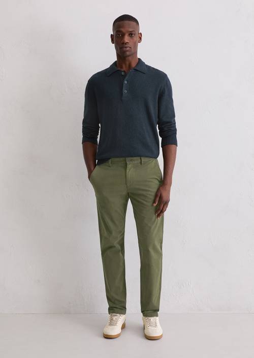 Chino modelo Osby cónico Dried Herb en vista frontal