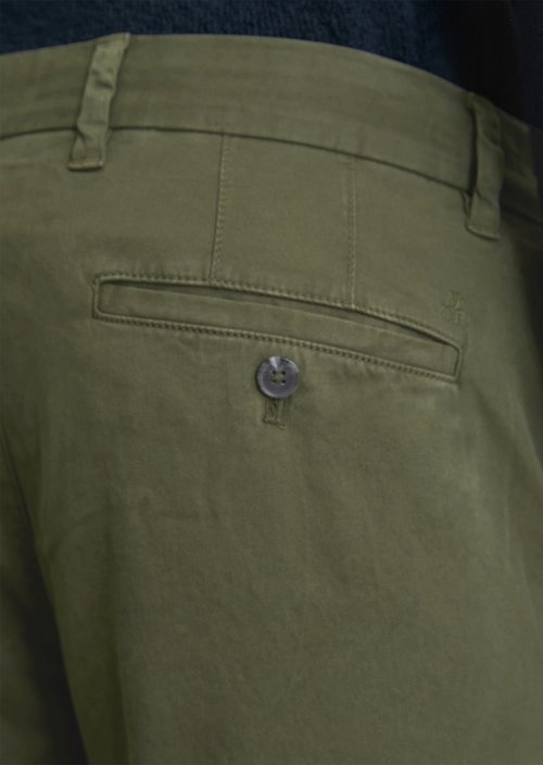 Chino model Osby tapered — Dried Herb