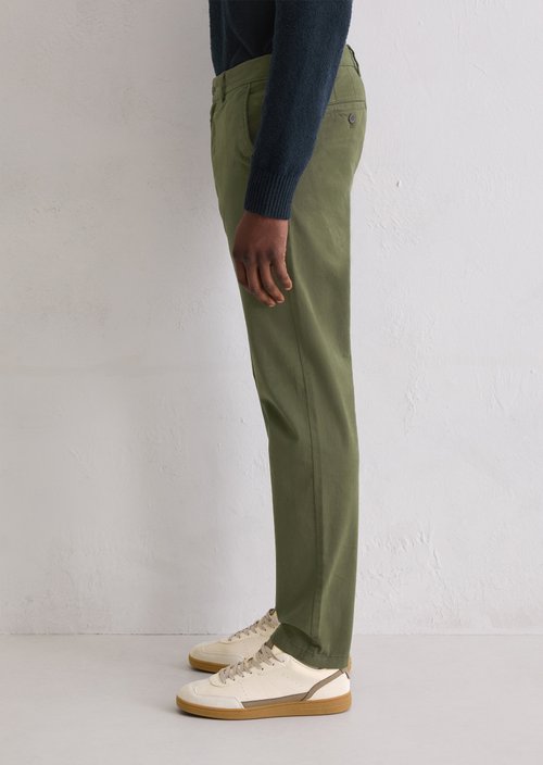 Chino model Osby tapered — Dried Herb