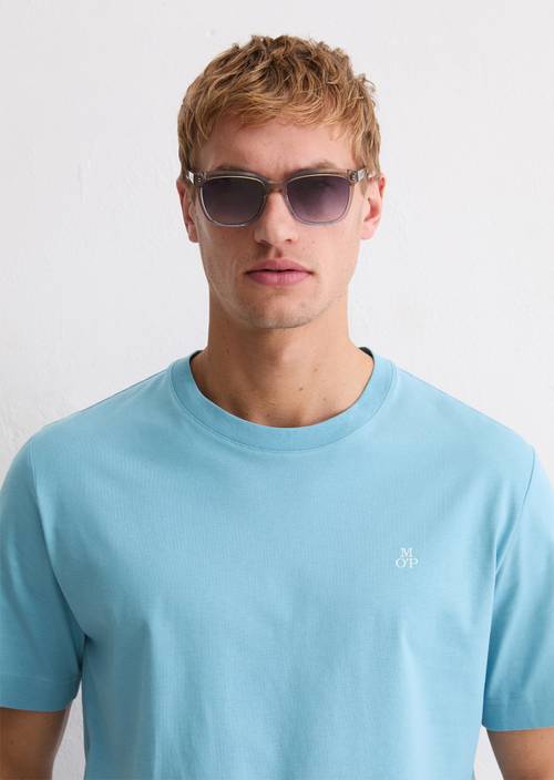 Basic regular T-shirt Blue Dawn in front view