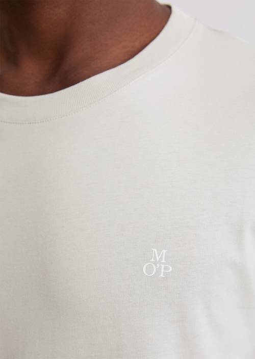 Longsleeve shaped Concrete Clay in detail view