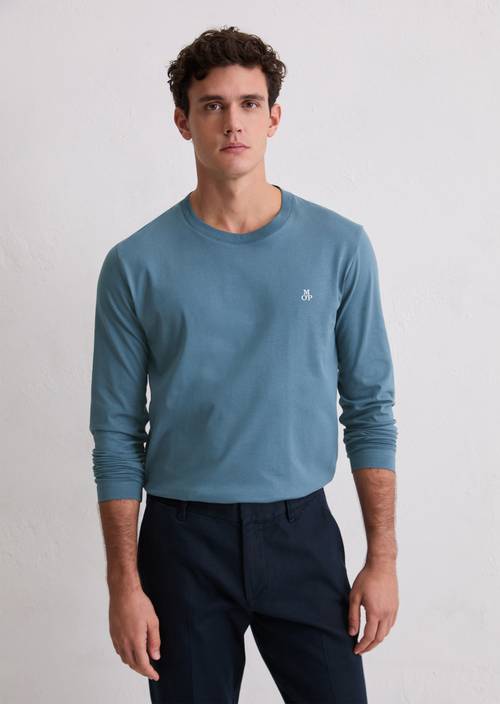 Longsleeve shaped Stormy Blue in front view
