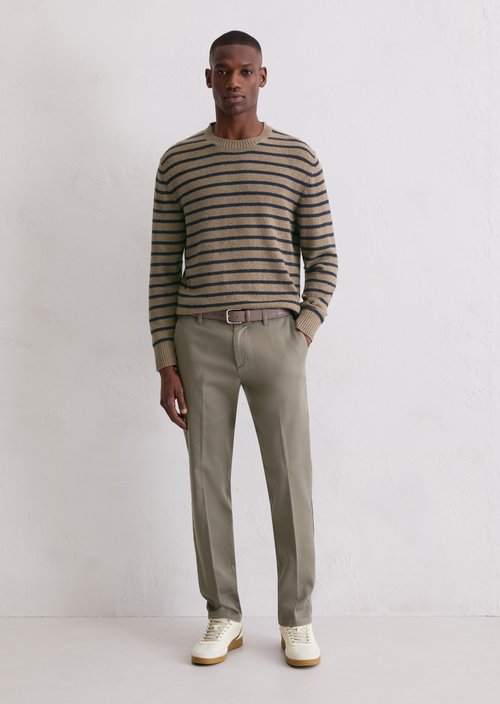 Bouclé sweater regular — Dark Beige