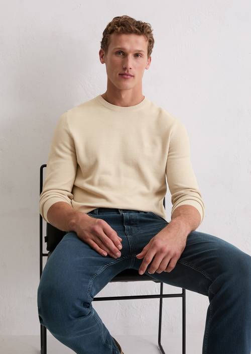 Sweater regular Light Oat in front view