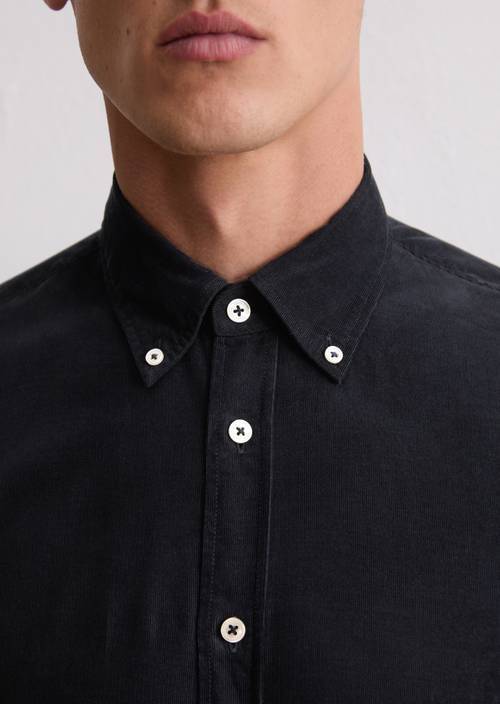Chemise en velours côtelé shaped Dark Navy en vue détaillée