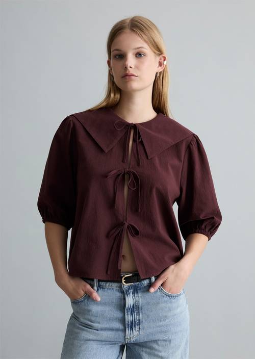 Blouse de marin à manches courtes Crinkle regular Burnt Aubergine en vue de face