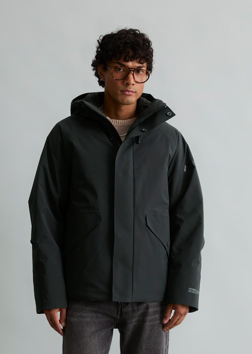 Regular-Fit Performance Jacket — Black