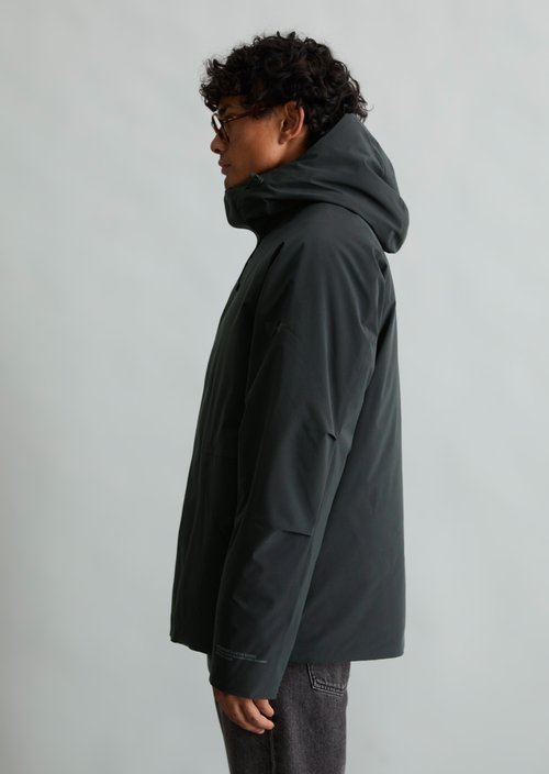 Regular-Fit Performance Jacket — Black