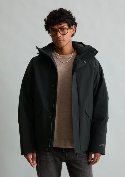 Regular-Fit Performance Jacket — Black