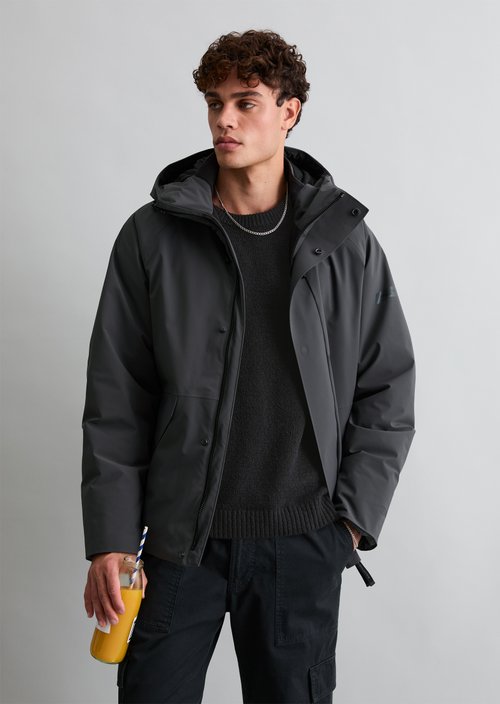 Regular-Fit Performance Jacket — Light Graphite