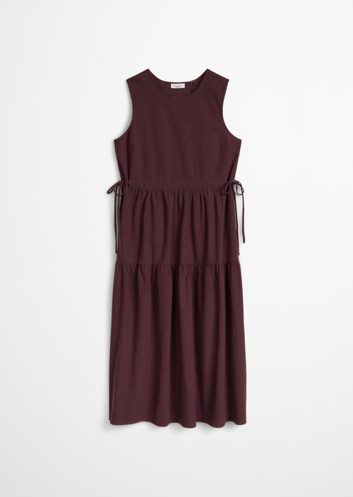 Crinkle tiered dress regular — Burnt Aubergine