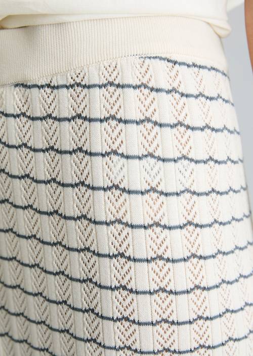 Strickhose wide White in Detailansicht