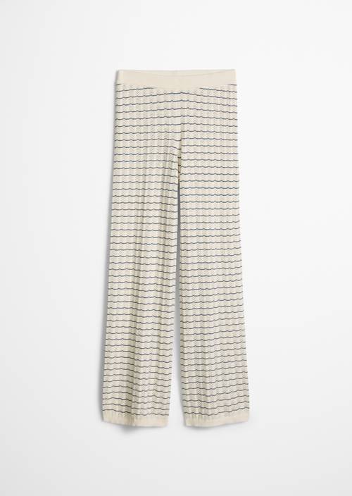 Szerokie spodnie z dzianiny White w widoku odizolowanym bez modela