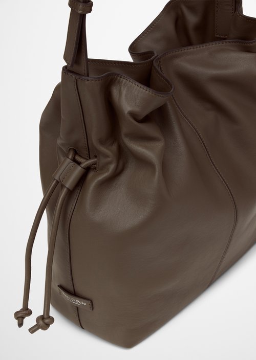 Shoulder bag model Sienna — Mossy Earth