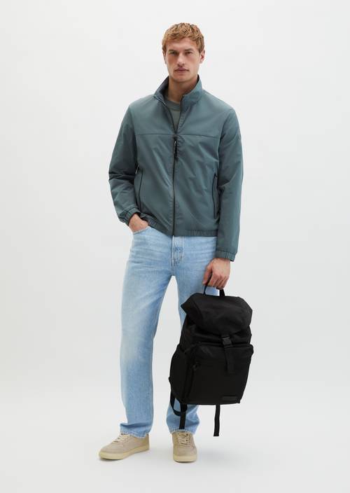 Zaino Black indossato sul modello