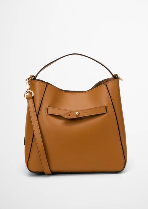 Bolso hobo pequeño True Camel en vista frontal