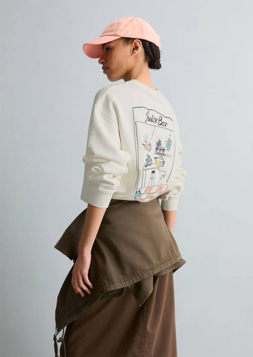 Mikina nadměrné velikosti Silky White v předním pohledu