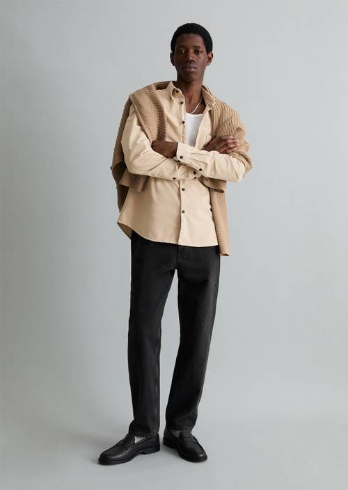 Camisa Oxford regular Frosty Sand en vista frontal