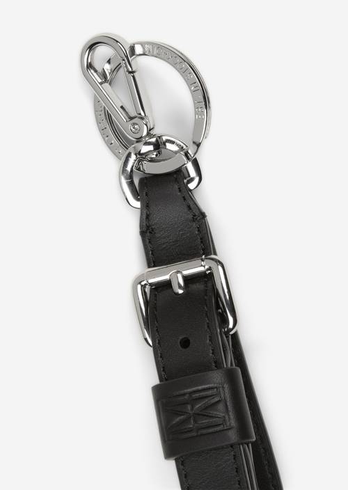 Přívěsek na klíče Black v detailním pohledu