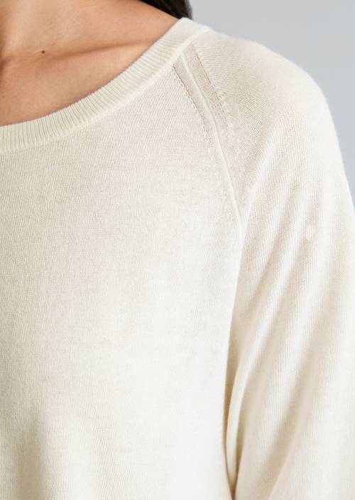 Kurzarm-Pullover relaxed Creamy White in Detailansicht