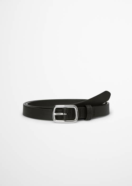 Belt model Anne Black in front view