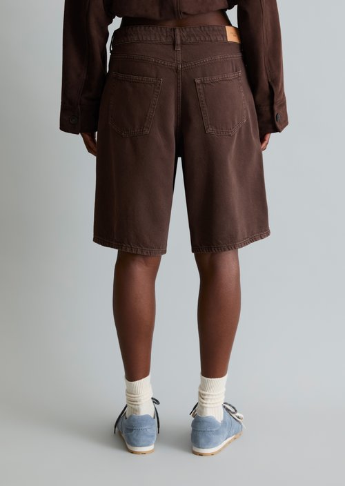 Bermuda jeans model Jonnda relaxed — Shaded Brown