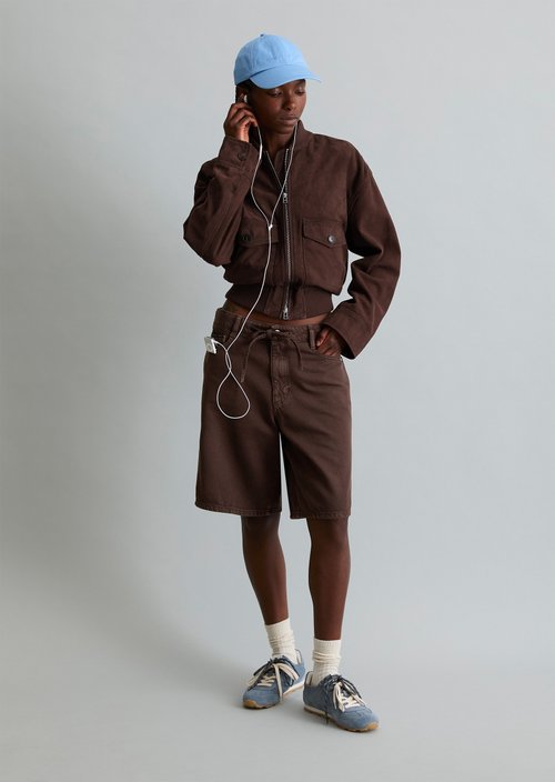 Bermuda jeans model Jonnda relaxed — Shaded Brown