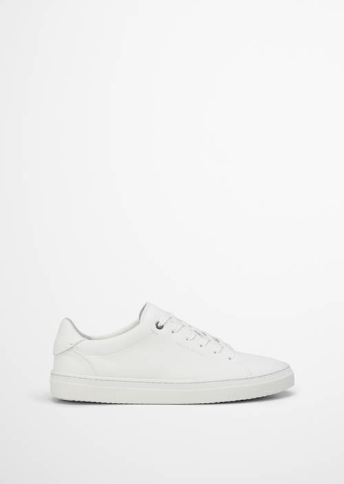 Podeszwa Cup model Alf White widok prawego buta z zewnątrz