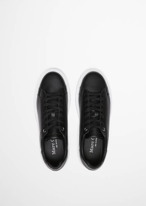 Modelo de zapatillas Cedric Black en vista superior