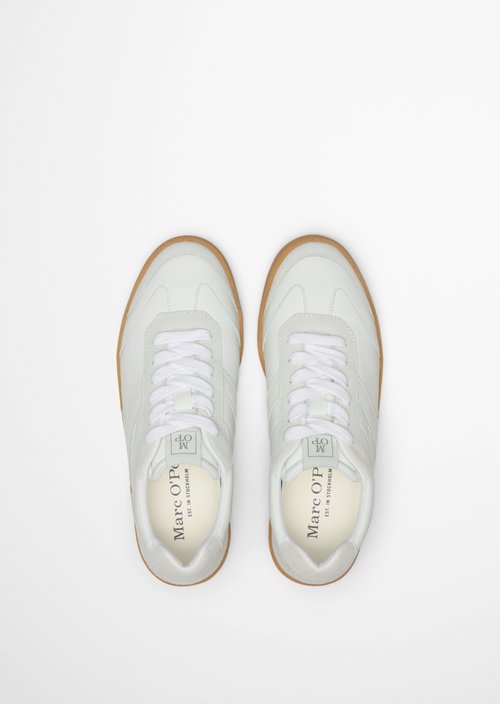 Sneaker Model Court — White