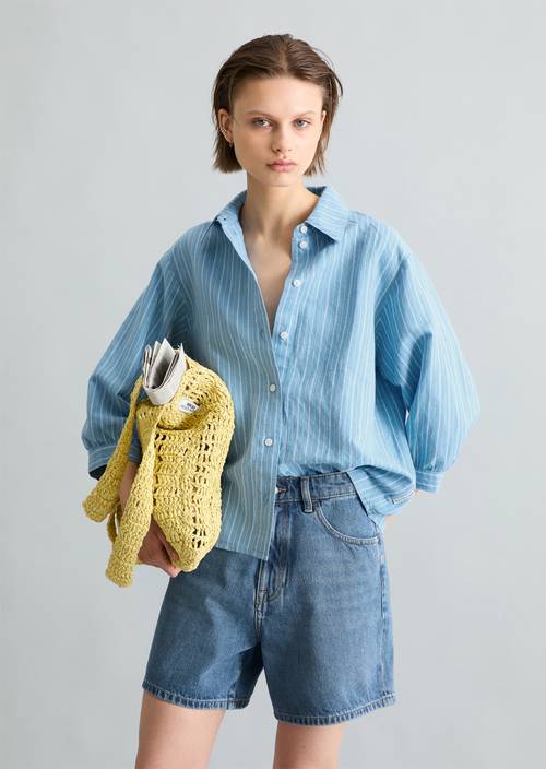 Blusa relajada de rayas Light Blue en vista frontal