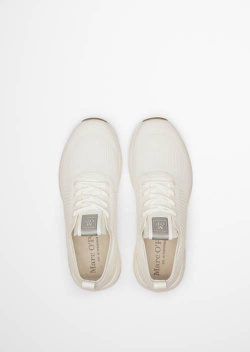 Dzianinowy model sneakersów Jasper White w widoku z góry