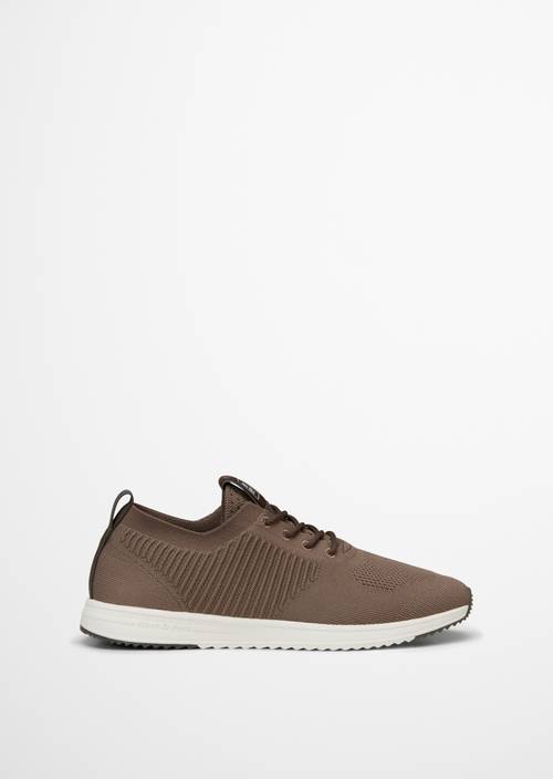 Dzianinowy model sneakersów Jasper Dark Nickle widok prawego buta z zewnątrz