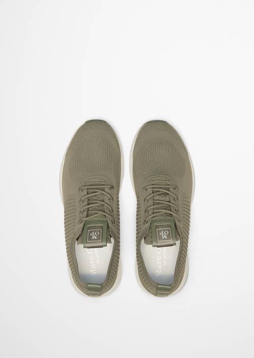 Dzianinowy model sneakersów Jasper Oak Ash w widoku z góry