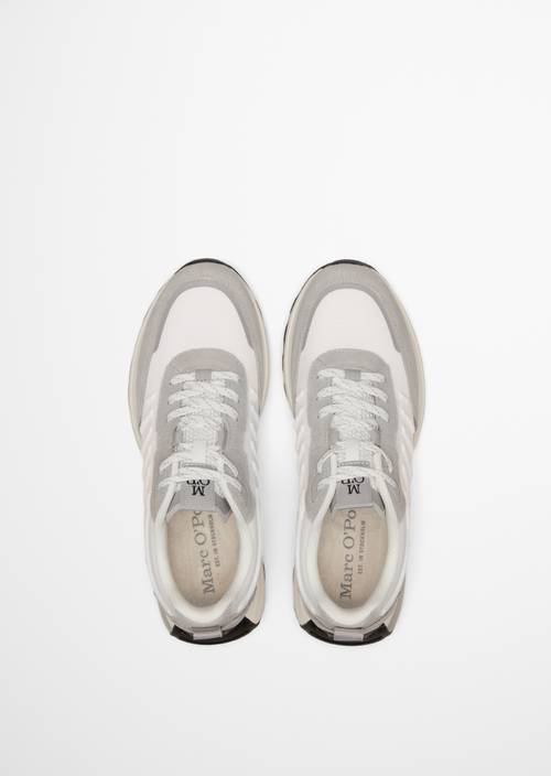 Sneaker Model Maxi White w widoku z góry