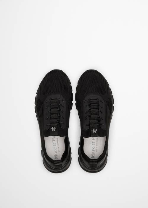 Dzianinowy model sneakersów Oliver Black w widoku z góry