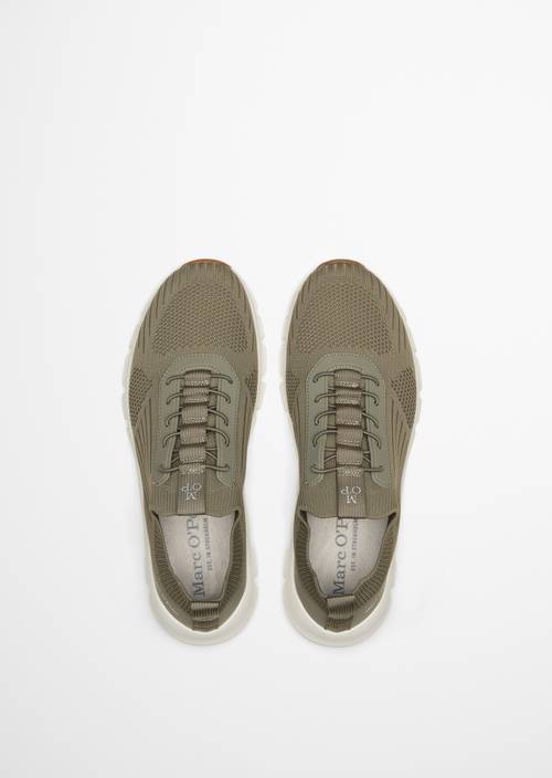 Dzianinowy model sneakersów Oliver Oak Ash w widoku z góry