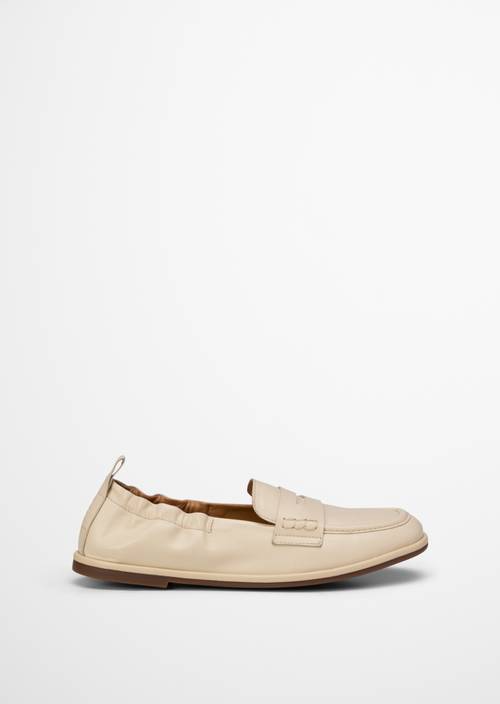 Loafer Model Alva Raw Cotton Ansicht rechter Schuh von außen