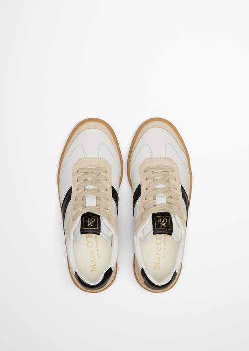 Sneaker Model Court White in Ansicht von oben